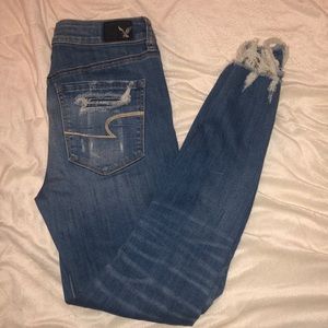 american eagle distressed hi-rise skinny jean